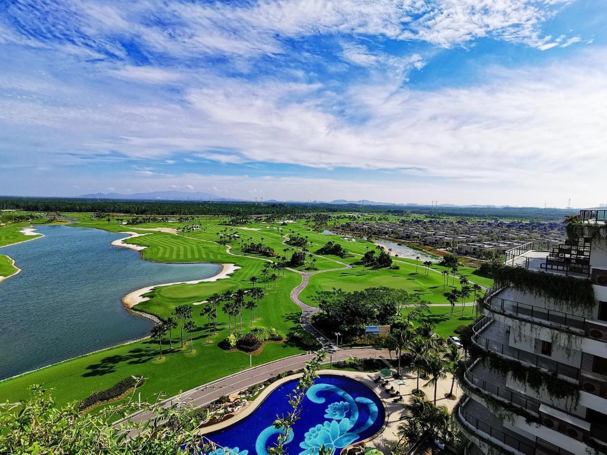 Forest City Golf Hotel Nusajaya  Ngoại thất bức ảnh