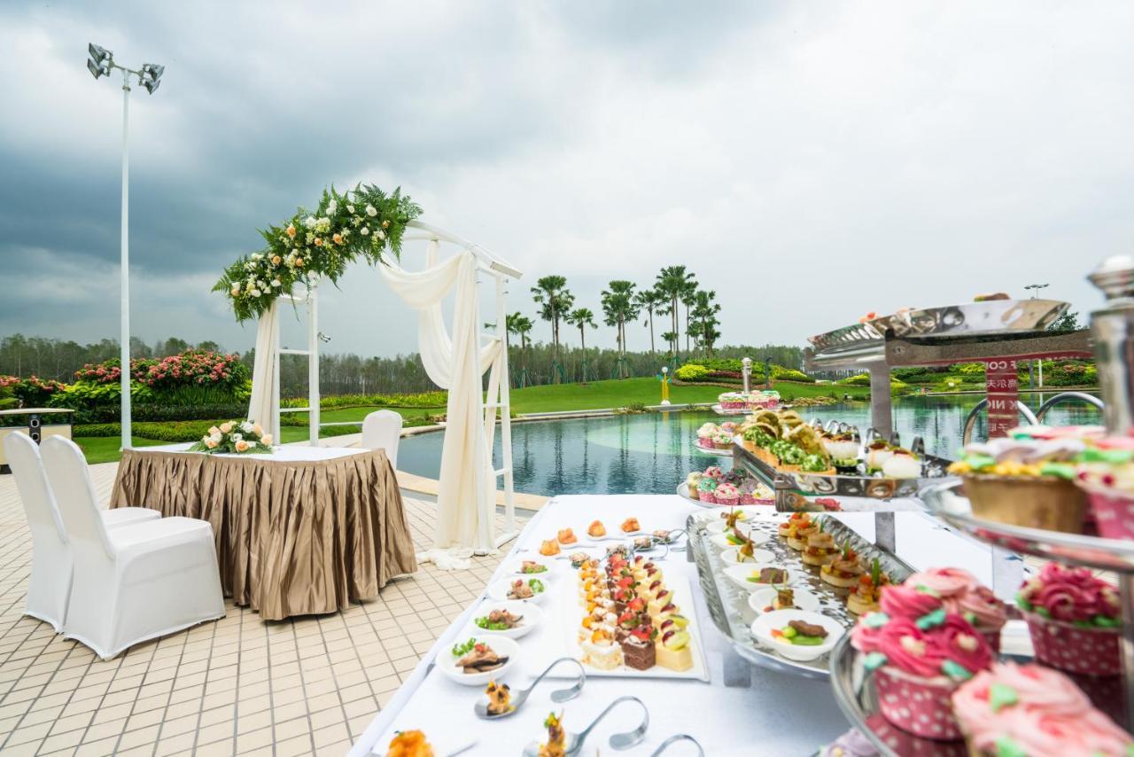Forest City Golf Hotel Nusajaya  Ngoại thất bức ảnh