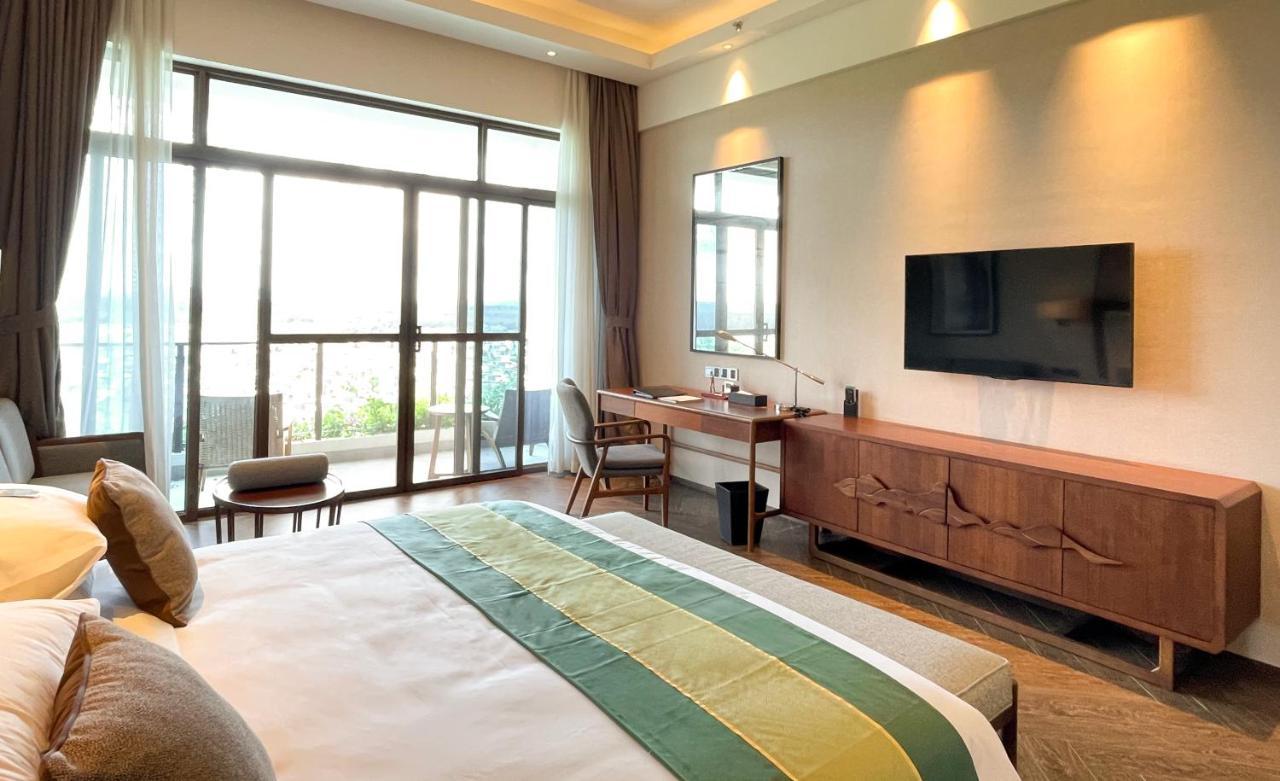 Forest City Golf Hotel Nusajaya  Ngoại thất bức ảnh