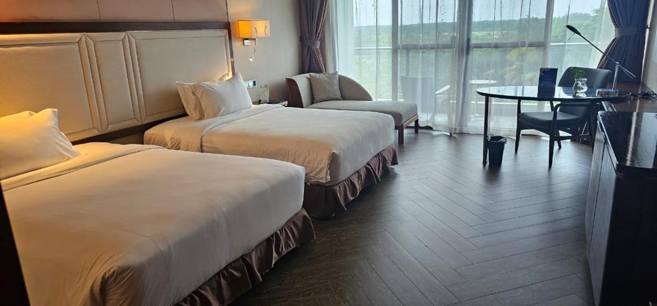 Forest City Golf Hotel Nusajaya  Ngoại thất bức ảnh