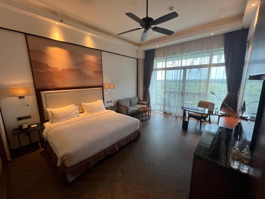 Forest City Golf Hotel Nusajaya  Ngoại thất bức ảnh